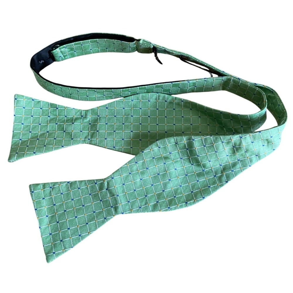 Vintage Countess Mara Bow Tie Green Grid Silk Preppy Dapper Classic Silk